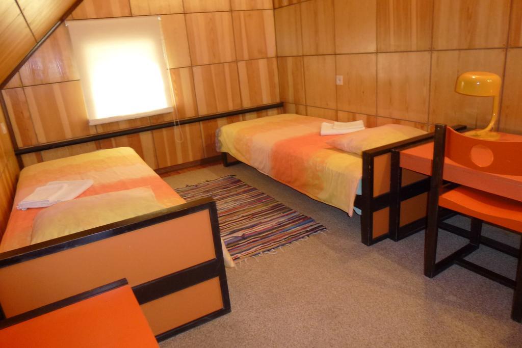 Kihelkonna Pastorate Guesthouse Værelse billede